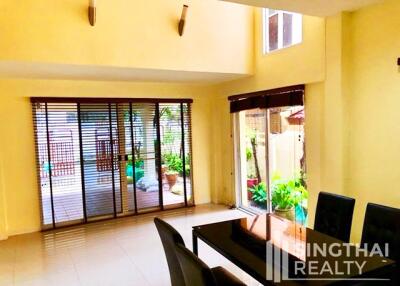 For RENT : Townhouse Phromphong / 4 Bedroom / 5 Bathrooms / 351 sqm / 80000 THB [6467087]