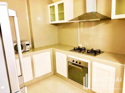 For RENT : Townhouse Phromphong / 4 Bedroom / 5 Bathrooms / 351 sqm / 80000 THB [6467087]