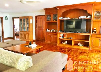 For RENT : G.M. Mansion / 3 Bedroom / 4 Bathrooms / 381 sqm / 80000 THB [6549008]