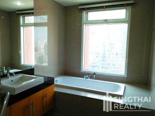 For RENT : Fullerton Sukhumvit / 3 Bedroom / 3 Bathrooms / 138 sqm / 80000 THB [6565147]