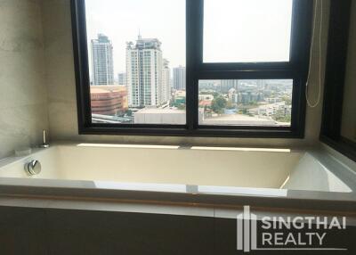 For RENT : RHYTHM Ekkamai / 2 Bedroom / 2 Bathrooms / 81 sqm / 80000 THB [6619143]