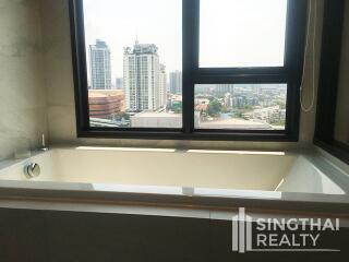 For RENT : RHYTHM Ekkamai / 2 Bedroom / 2 Bathrooms / 81 sqm / 80000 THB [6619143]