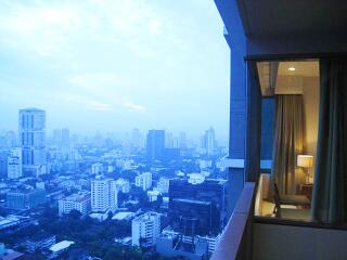 For RENT : The Emporio Place / 2 Bedroom / 2 Bathrooms / 105 sqm / 80000 THB [6842966]