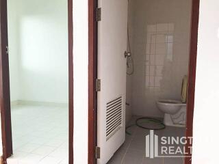 For RENT : P.R.Home III Apartment / 2 Bedroom / 3 Bathrooms / 201 sqm / 80000 THB [7321035]