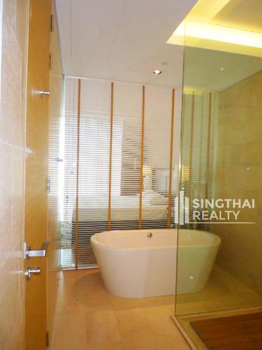 For RENT : Saladaeng Residences / 2 Bedroom / 2 Bathrooms / 127 sqm / 80000 THB [8037933]