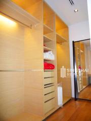 For RENT : Saladaeng Residences / 2 Bedroom / 2 Bathrooms / 127 sqm / 80000 THB [8037933]