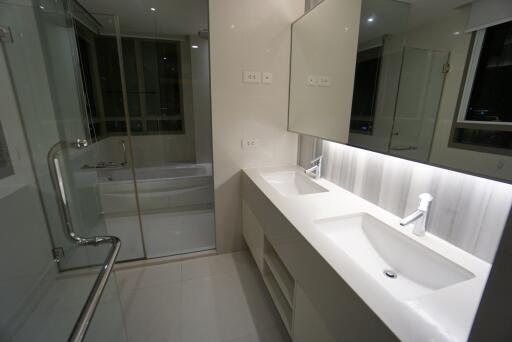 For RENT : Aequa Sukhumvit 49 / 2 Bedroom / 2 Bathrooms / 96 sqm / 80000 THB [8315378]