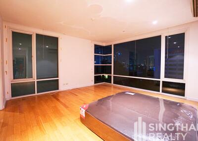 For RENT : Fullerton Sukhumvit / 3 Bedroom / 3 Bathrooms / 156 sqm / 80000 THB [8411443]