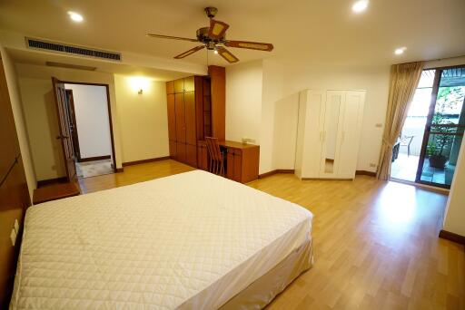 For RENT : Raintree Village Apartment / 3 Bedroom / 3 Bathrooms / 268 sqm / 80000 THB [9617771]