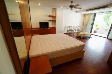 For RENT : Raintree Village Apartment / 3 Bedroom / 3 Bathrooms / 268 sqm / 80000 THB [9617771]