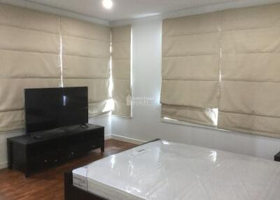 For RENT : Baan Siri 24 / 3 Bedroom / 3 Bathrooms / 146 sqm / 80000 THB [9715403]