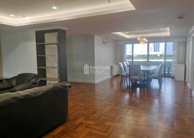 For RENT : Lee House / 3 Bedroom / 5 Bathrooms / 240 sqm / 80000 THB [9794859]
