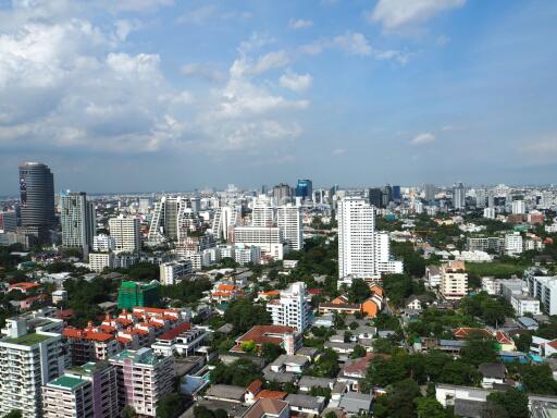 For RENT : Royce Private Residences / 2 Bedroom / 2 Bathrooms / 112 sqm / 80000 THB [9806734]