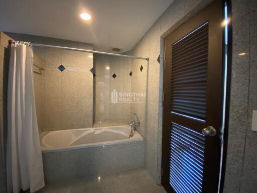 For RENT : Charoenjai place / 4 Bedroom / 3 Bathrooms / 277 sqm / 80000 THB [9989126]