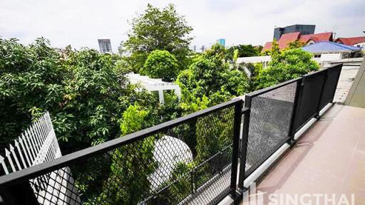 For RENT : Townhouse Ekkamai / 3 Bedroom / 3 Bathrooms / 215 sqm / 78000 THB [8826175]