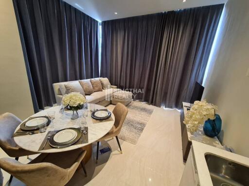 For RENT : Ashton Silom / 2 Bedroom / 2 Bathrooms / 76 sqm / 80000 THB [R10211]