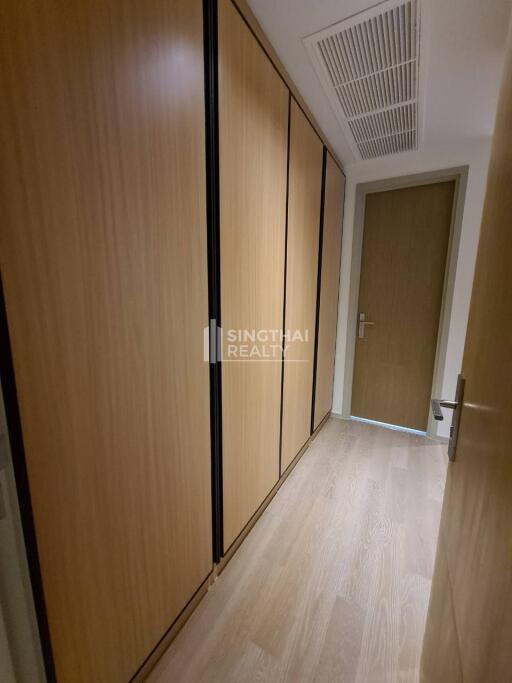 For RENT : Ashton Silom / 2 Bedroom / 2 Bathrooms / 76 sqm / 80000 THB [R10211]