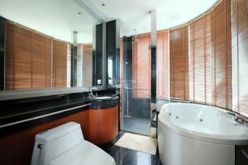 For RENT : The Infinity / 2 Bedroom / 2 Bathrooms / 120 sqm / 80000 THB [R10360]