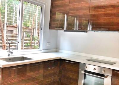 For RENT : Townhouse Asoke / 3 Bedroom / 4 Bathrooms / 200 sqm / 80000 THB [10326728]