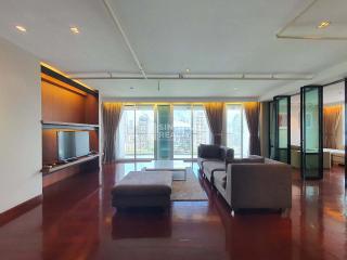 For RENT : Urbana Langsuan / 3 Bedroom / 3 Bathrooms / 170 sqm / 90000 THB [10359555]