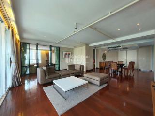 For RENT : Urbana Langsuan / 3 Bedroom / 3 Bathrooms / 170 sqm / 90000 THB [10359555]