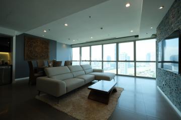 For RENT : The River / 2 Bedroom / 3 Bathrooms / 136 sqm / 80000 THB [10393099]