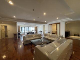 For RENT : Shanti Sadan / 3 Bedroom / 4 Bathrooms / 285 sqm / 110000 THB [10510355]