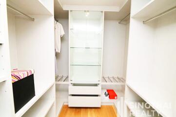 For RENT : Downtown Forty Nine / 3 Bedroom / 2 Bathrooms / 134 sqm / 84000 THB [8133126]