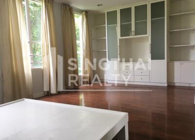 For RENT : House Thonglor / 4 Bedroom / 6 Bathrooms / 401 sqm / 85000 THB [4204154]