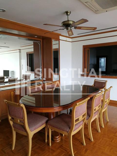 For RENT : Baan Yen Akard / 3 Bedroom / 3 Bathrooms / 191 sqm / 85000 THB [4296197]