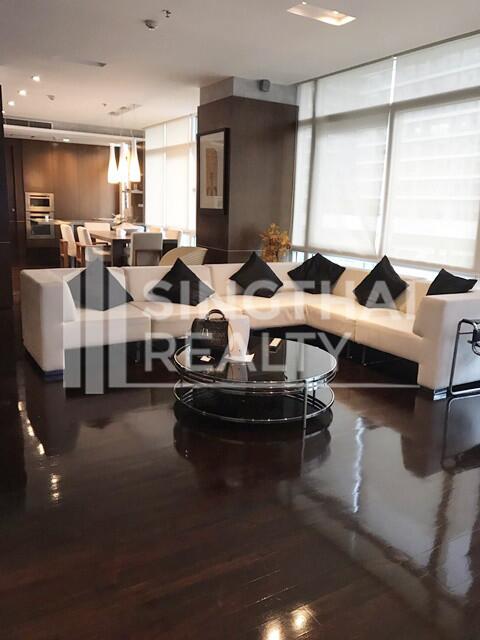 For RENT : The Height / 3 Bedroom / 3 Bathrooms / 141 sqm / 85000 THB [4285661]