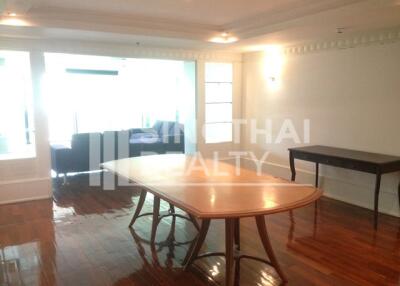 For RENT : Insaf Court / 3 Bedroom / 3 Bathrooms / 221 sqm / 85000 THB [4345781]