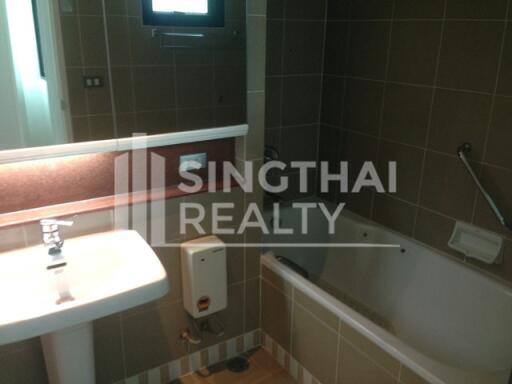 For RENT : Insaf Court / 3 Bedroom / 3 Bathrooms / 221 sqm / 85000 THB [4345781]