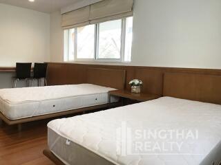 For RENT : House Ekkamai / 3 Bedroom / 5 Bathrooms / 401 sqm / 85000 THB [4980224]