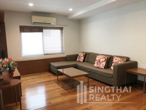 For RENT : House Ekkamai / 3 Bedroom / 5 Bathrooms / 401 sqm / 85000 THB [4980224]