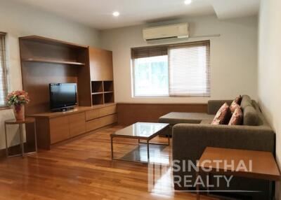 For RENT : House Ekkamai / 3 Bedroom / 5 Bathrooms / 401 sqm / 85000 THB [4980224]