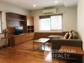 For RENT : House Ekkamai / 3 Bedroom / 5 Bathrooms / 401 sqm / 85000 THB [4980224]