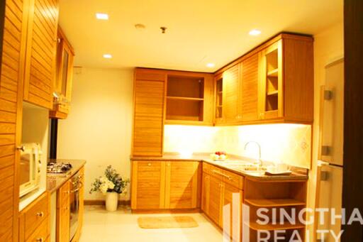 For RENT : Mayfair Garden / 3 Bedroom / 3 Bathrooms / 221 sqm / 85000 THB [6911573]