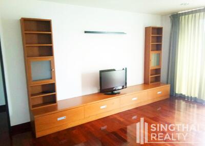 For RENT : Urbana Langsuan / 3 Bedroom / 3 Bathrooms / 171 sqm / 85000 THB [6946645]