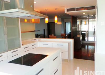 For RENT : Urbana Langsuan / 3 Bedroom / 3 Bathrooms / 171 sqm / 85000 THB [6946569]