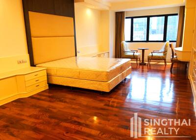 For RENT : Shanti Sadan / 3 Bedroom / 3 Bathrooms / 286 sqm / 85000 THB [7465520]