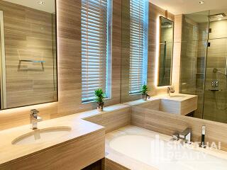 For RENT : The Diplomat 39 / 2 Bedroom / 2 Bathrooms / 77 sqm / 85000 THB [7600886]