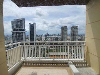 For RENT : The Empire Place / 3 Bedroom / 3 Bathrooms / 159 sqm / 90000 THB [7621540]