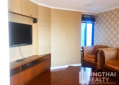 For RENT : Sathorn Gardens / 3 Bedroom / 3 Bathrooms / 201 sqm / 85000 THB [7964389]