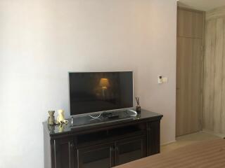 For RENT : Noble Ploenchit / 2 Bedroom / 2 Bathrooms / 76 sqm / 85000 THB [8038510]