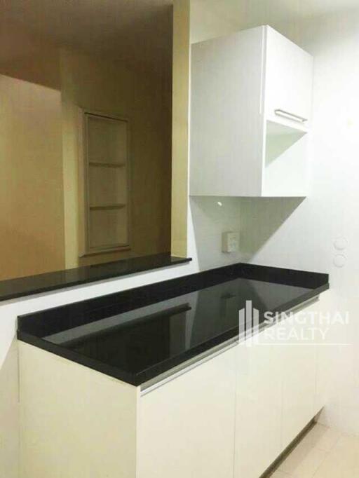 For RENT : Siri Residence / 3 Bedroom / 3 Bathrooms / 181 sqm / 85000 THB [6558489]