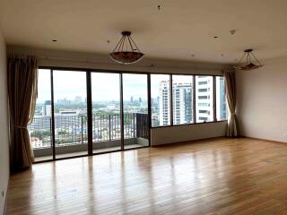 For RENT : The Emporio Place / 3 Bedroom / 4 Bathrooms / 161 sqm / 95000 THB [9075028]