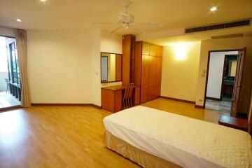 For RENT : Raintree Village Apartment / 3 Bedroom / 3 Bathrooms / 268 sqm / 85000 THB [9626212]