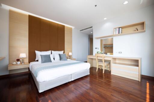 For RENT : The Residence Sukhumvit 24 / 3 Bedroom / 4 Bathrooms / 200 sqm / 85000 THB [9712072]