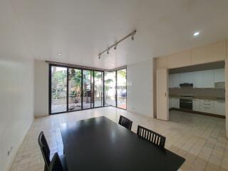 For RENT : Townhouse Phromphong / 4 Bedroom / 3 Bathrooms / 200 sqm / 85000 THB [9921713]